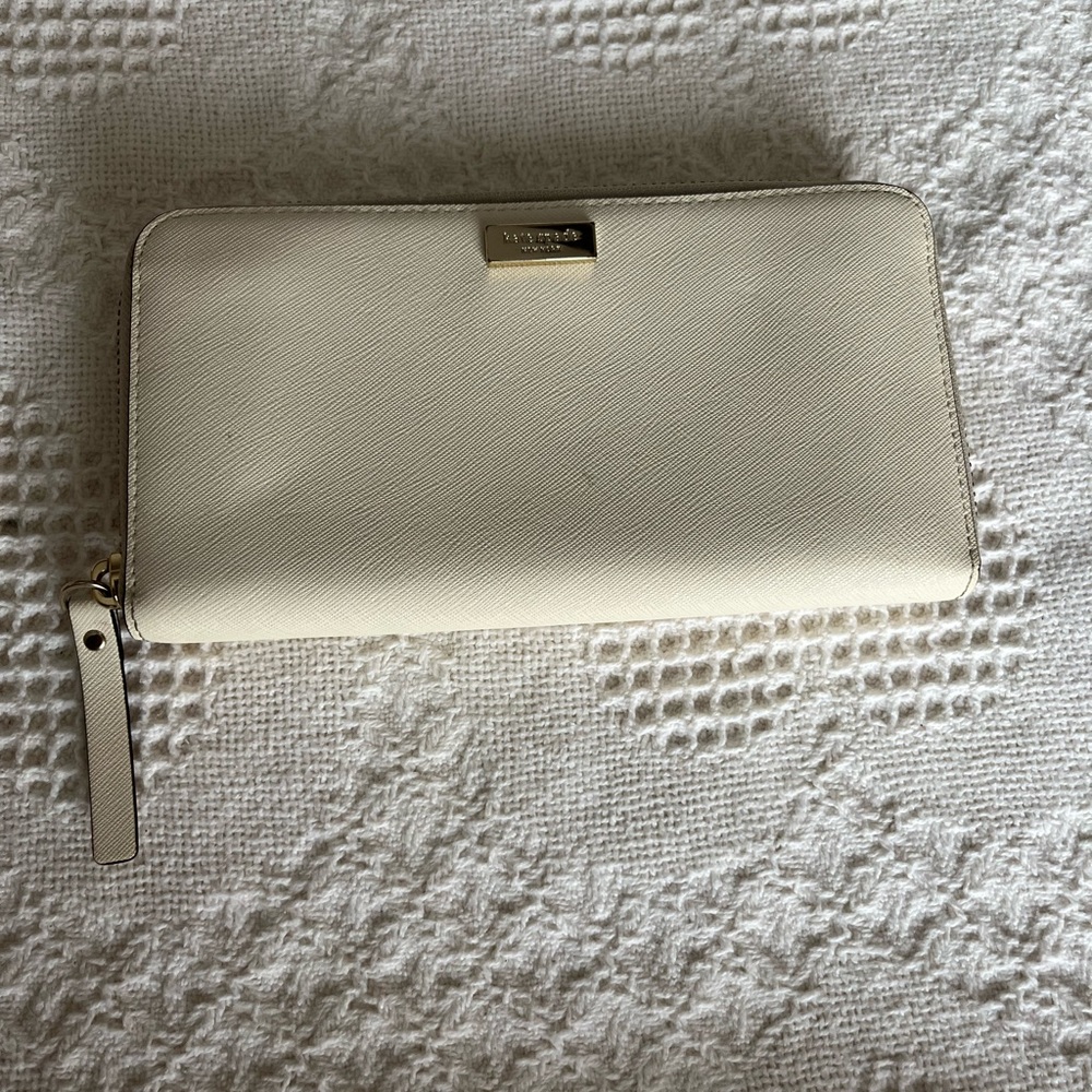 Kate Spade Wallet ♠️